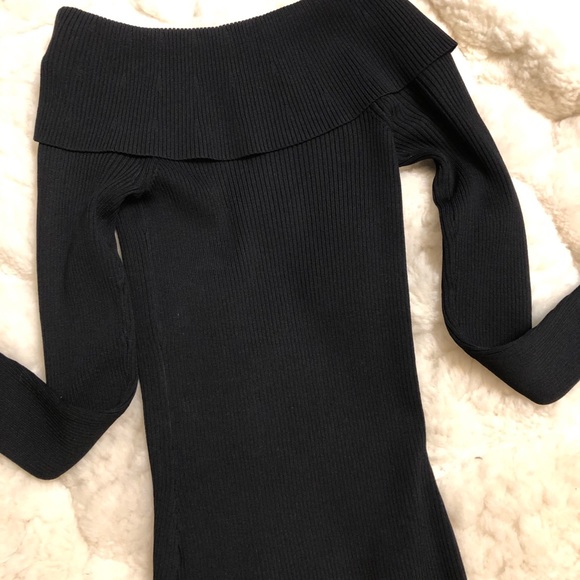 NWOT...Michael Kors Long sleeved stretchy sweater - Picture 2 of 4